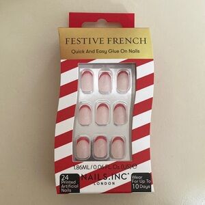 Nails Inc Festive French Glue-On Nails French Tip Pink Red